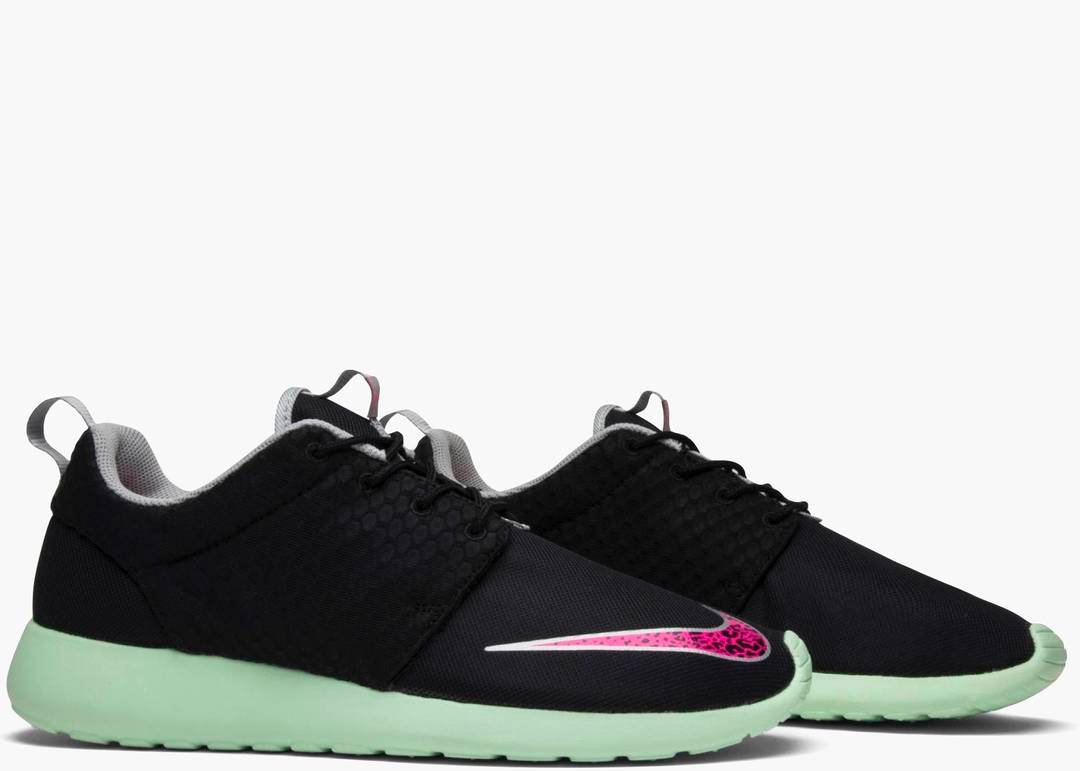 Nike Roshe Run FB black Pink Flash Fresh Mint Chrome sneaker