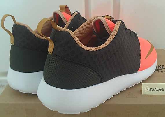 Nike Roshe Run FB 580873-371 in Sequoia, Metallic Gold, Total Orange and White.